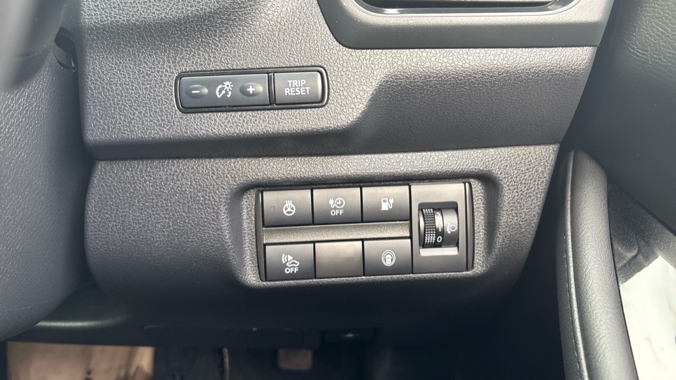 Nissan LEAF 110kW N-Connecta 40kWh 5dr Auto Electric Hatchback - Image 20