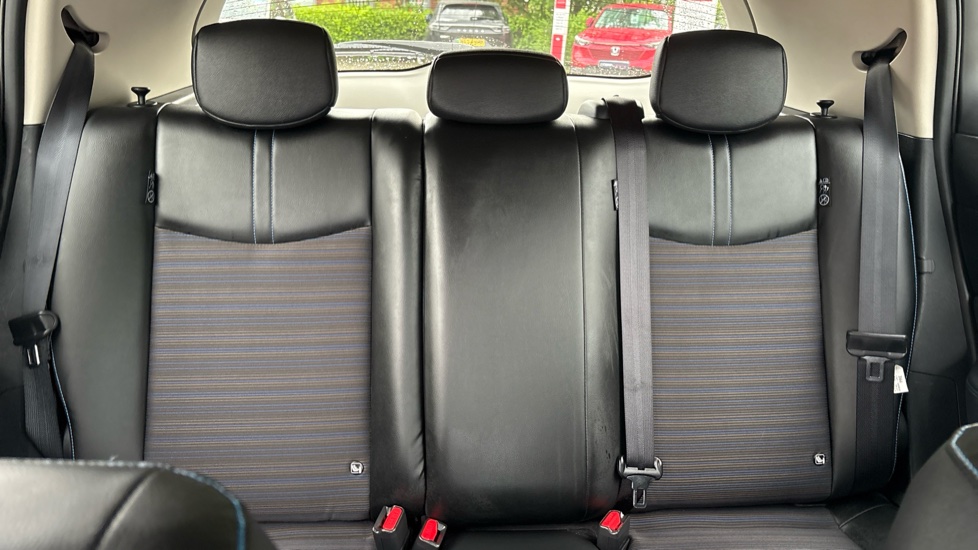 Nissan LEAF 110kW N-Connecta 40kWh 5dr Auto Electric Hatchback - Image 23