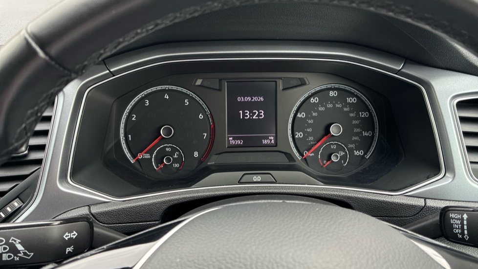Volkswagen T-Roc 1.5 TSI EVO Active 5dr DSG Petrol Hatchback - Image 11