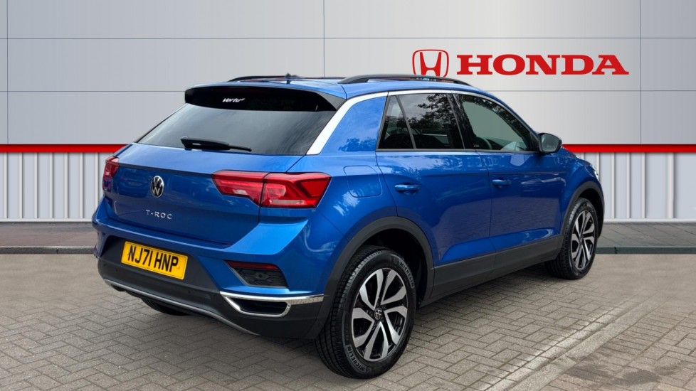 Volkswagen T-Roc 1.5 TSI EVO Active 5dr DSG Petrol Hatchback - Image 12