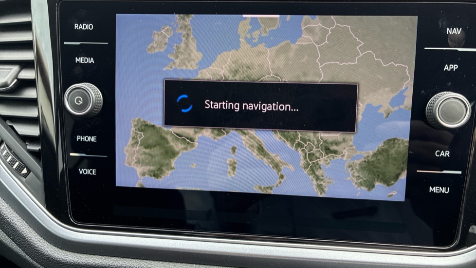 Volkswagen T-Roc 1.5 TSI EVO Active 5dr DSG Petrol Hatchback - Image 19