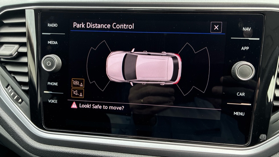 Volkswagen T-Roc 1.5 TSI EVO Active 5dr DSG Petrol Hatchback - Image 20