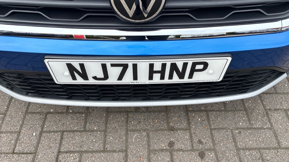 Volkswagen T-Roc 1.5 TSI EVO Active 5dr DSG Petrol Hatchback - Image 41