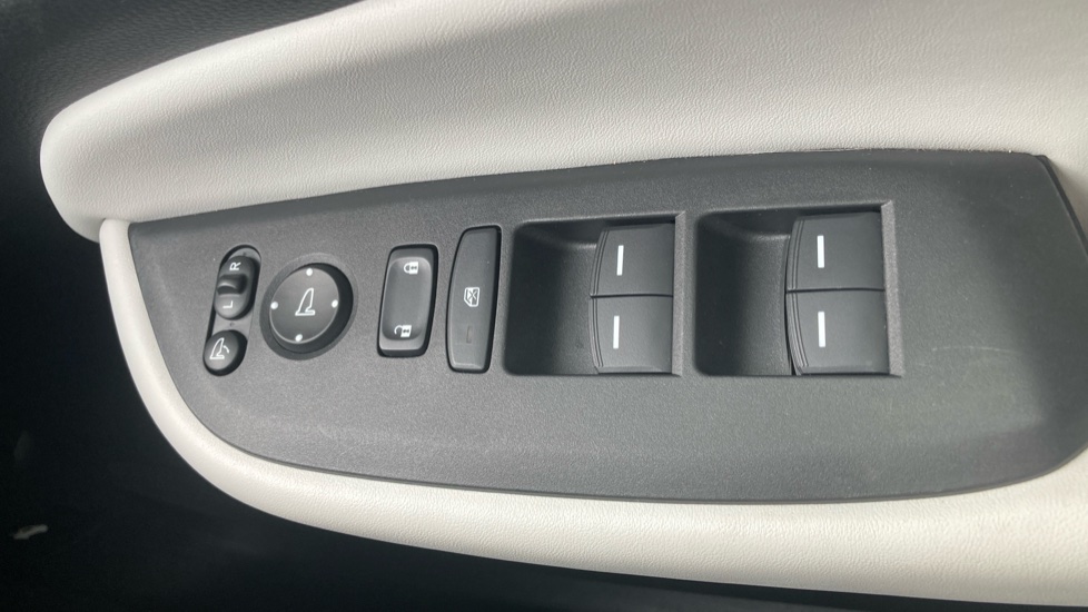 Honda Jazz 1.5 i-MMD Hybrid EX 5dr eCVT Hybrid Hatchback - Image 20