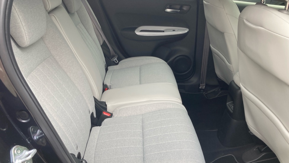 Honda Jazz 1.5 i-MMD Hybrid EX 5dr eCVT Hybrid Hatchback - Image 30