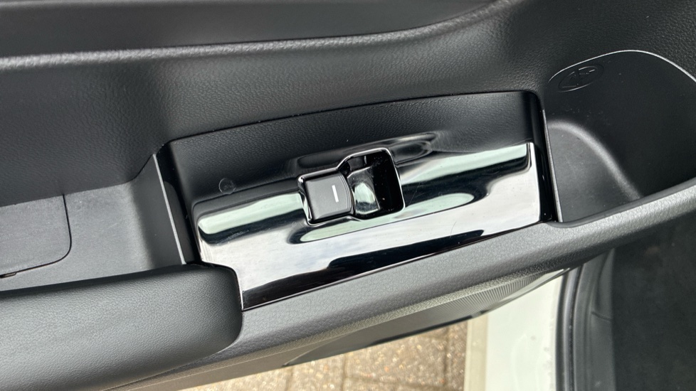 Honda HR-V 1.5 eHEV Advance 5dr CVT Hybrid Hatchback - Image 28
