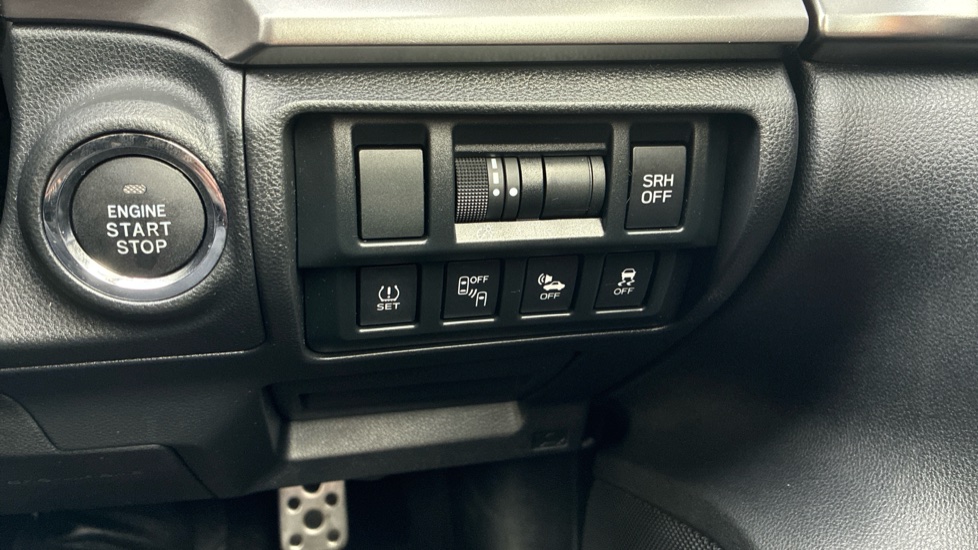 Subaru XV 2.0i e-Boxer SE Premium 5dr Lineartronic Hybrid Hatchback - Image 17