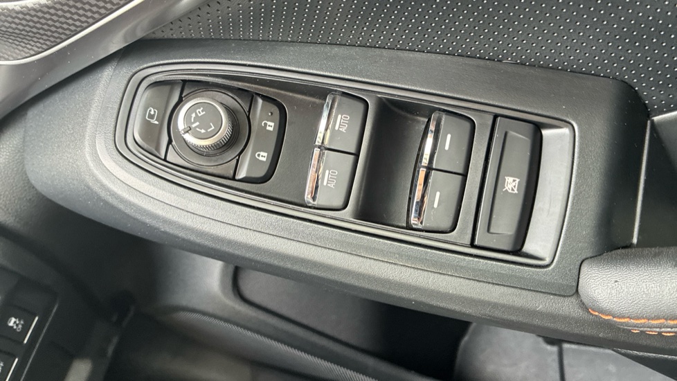 Subaru XV 2.0i e-Boxer SE Premium 5dr Lineartronic Hybrid Hatchback - Image 18