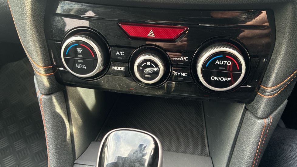 Subaru XV 2.0i e-Boxer SE Premium 5dr Lineartronic Hybrid Hatchback - Image 23