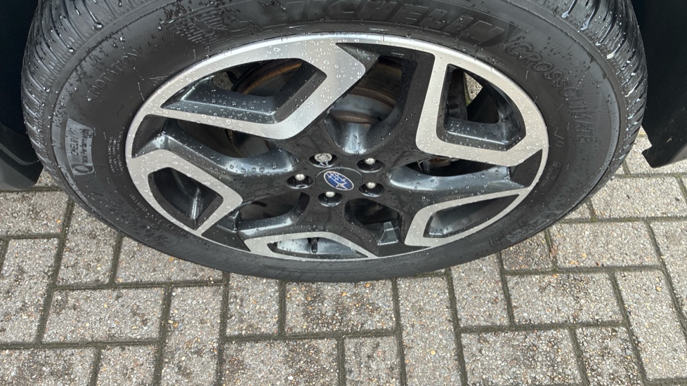 Subaru XV 2.0i e-Boxer SE Premium 5dr Lineartronic Hybrid Hatchback - Image 31