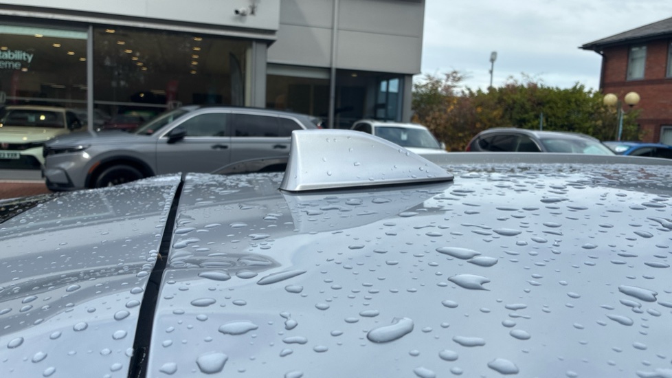 Subaru XV 2.0i e-Boxer SE Premium 5dr Lineartronic Hybrid Hatchback - Image 35