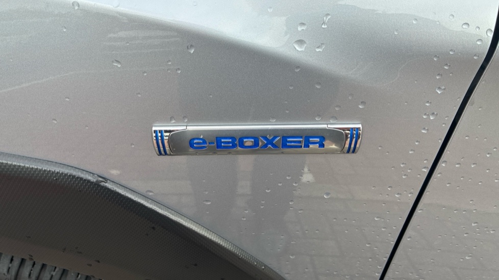 Subaru XV 2.0i e-Boxer SE Premium 5dr Lineartronic Hybrid Hatchback - Image 38