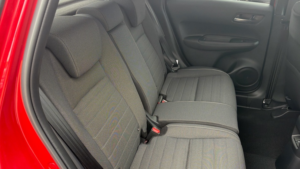 Honda Jazz 1.5 i-MMD Hybrid Crosstar Advance 5dr eCVT Hybrid Hatchback - Image 8