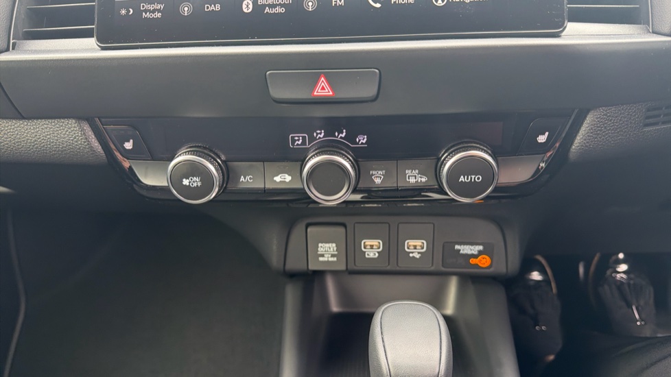 Honda Jazz 1.5 i-MMD Hybrid Crosstar Advance 5dr eCVT Hybrid Hatchback - Image 16