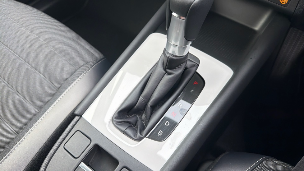 Honda Jazz 1.5 i-MMD Hybrid Crosstar Advance 5dr eCVT Hybrid Hatchback - Image 17