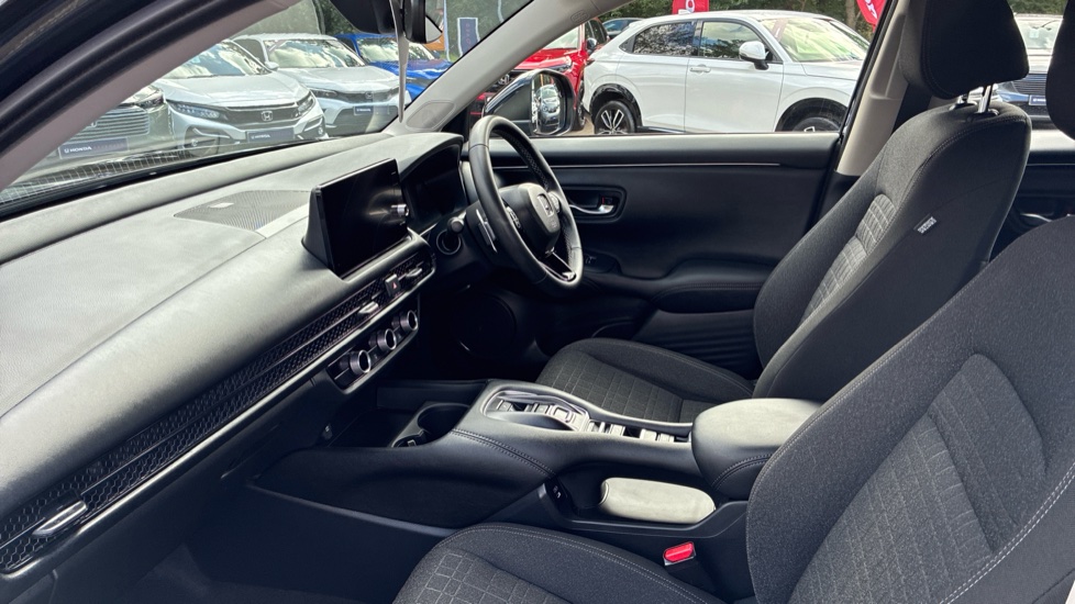 Honda Zr-V 2.0 eHEV Elegance 5dr CVT Hybrid Estate - Image 2
