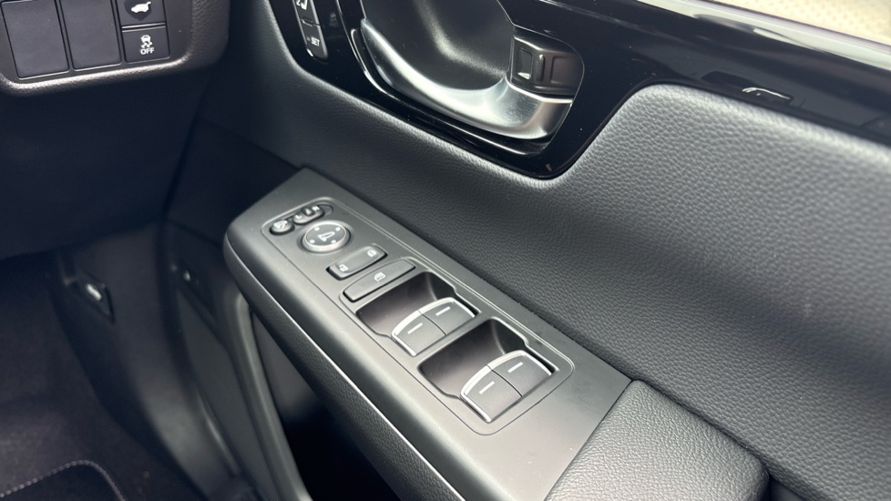 Honda CR-V 2.0 ePHEV Advance Tech 5dr eCVT Estate - Image 33