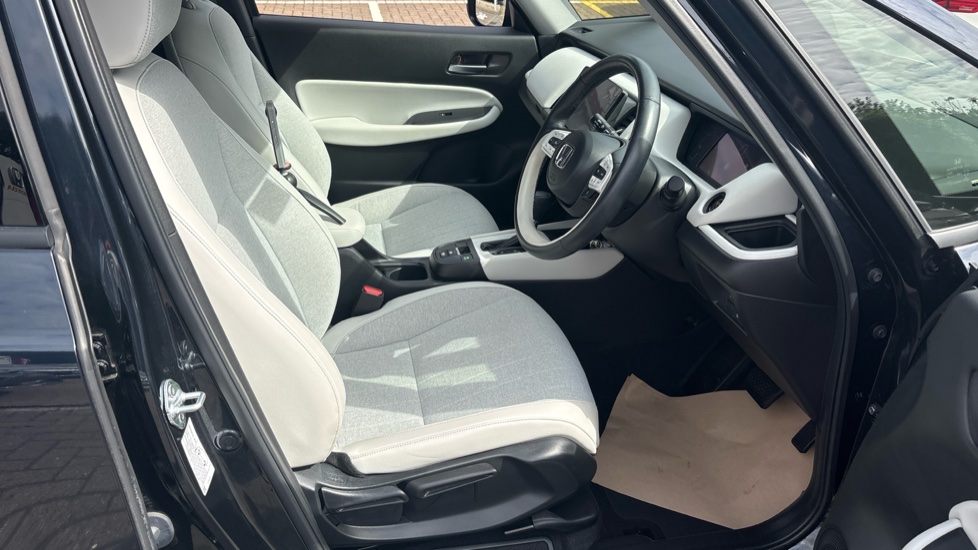 Honda Jazz 1.5 i-MMD Hybrid EX 5dr eCVT Hybrid Hatchback - Image 17