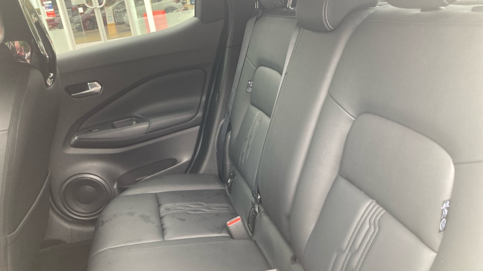 Nissan Juke 1.6 Hybrid Tekna 5dr Auto Hybrid Hatchback - Image 8