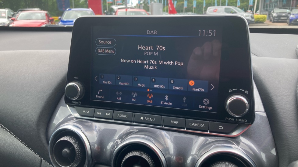 Nissan Juke 1.6 Hybrid Tekna 5dr Auto Hybrid Hatchback - Image 17
