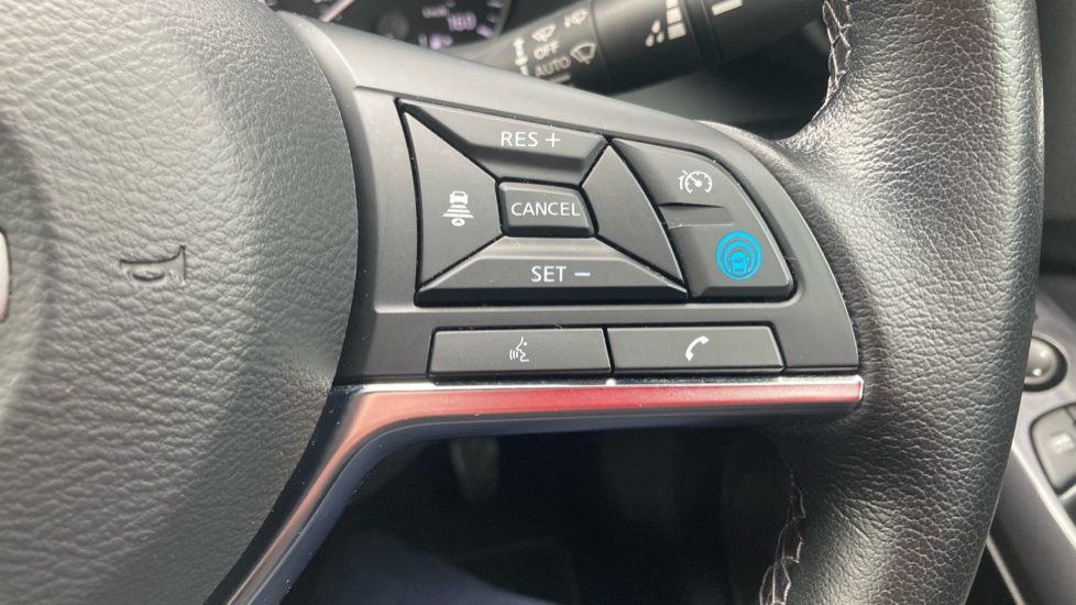 Nissan Juke 1.6 Hybrid Tekna 5dr Auto Hybrid Hatchback - Image 21