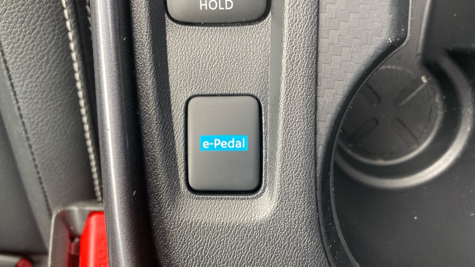 Nissan Juke 1.6 Hybrid Tekna 5dr Auto Hybrid Hatchback - Image 30