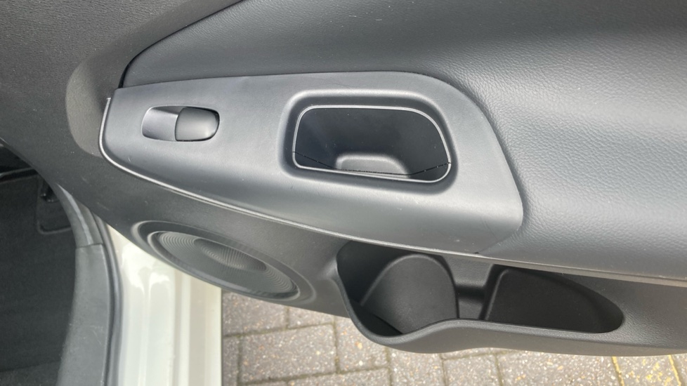 Nissan Juke 1.6 Hybrid Tekna 5dr Auto Hybrid Hatchback - Image 40