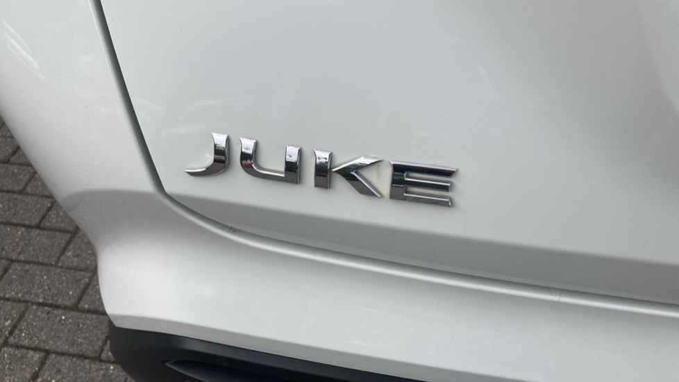 Nissan Juke 1.6 Hybrid Tekna 5dr Auto Hybrid Hatchback - Image 42