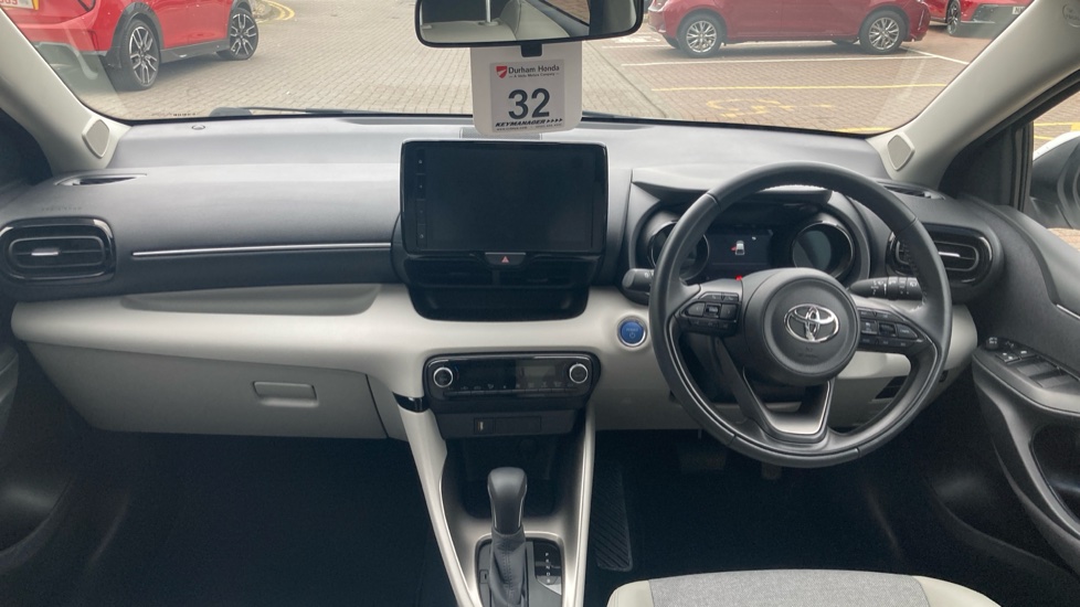 Toyota Yaris 1.5 Hybrid Excel 5dr CVT Hybrid Hatchback - Image 4