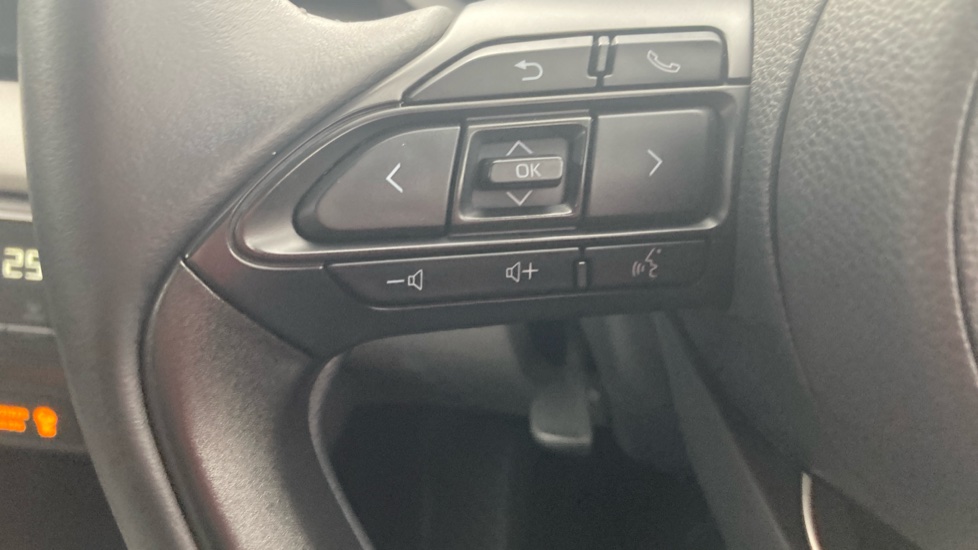 Toyota Yaris 1.5 Hybrid Excel 5dr CVT Hybrid Hatchback - Image 23