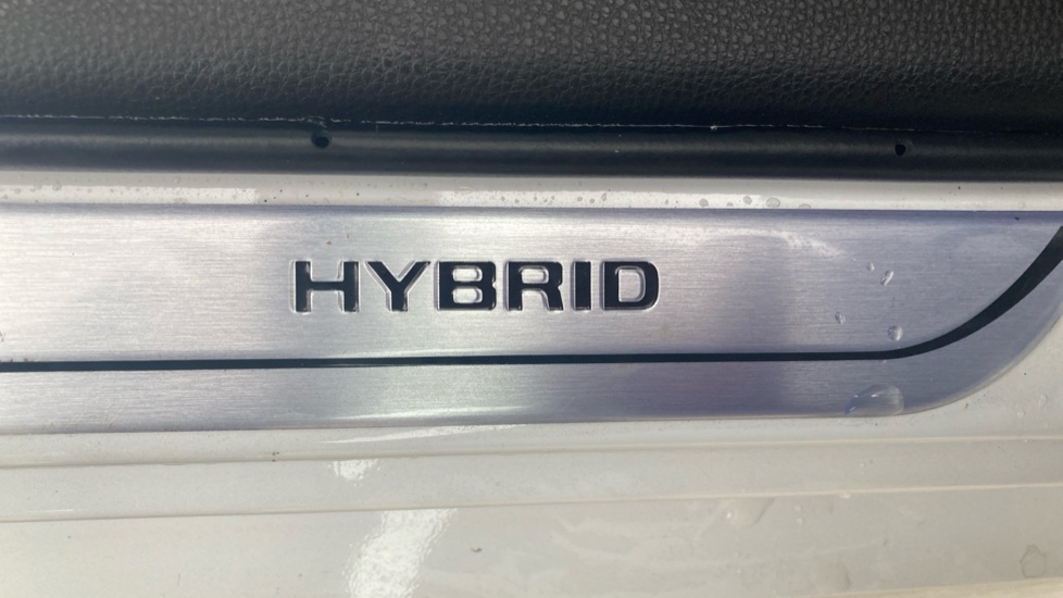 Toyota Yaris 1.5 Hybrid Excel 5dr CVT Hybrid Hatchback - Image 27