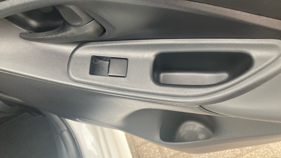 Toyota Yaris 1.5 Hybrid Excel 5dr CVT Hybrid Hatchback - Image 35