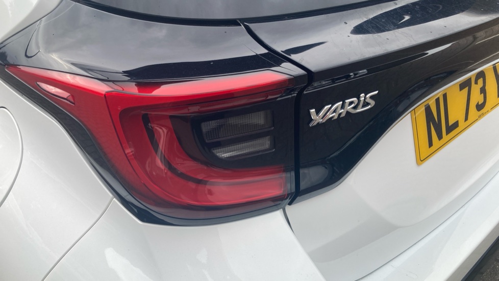 Toyota Yaris 1.5 Hybrid Excel 5dr CVT Hybrid Hatchback - Image 38