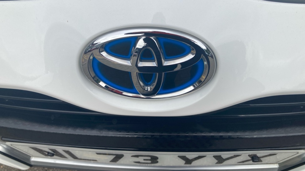 Toyota Yaris 1.5 Hybrid Excel 5dr CVT Hybrid Hatchback - Image 44