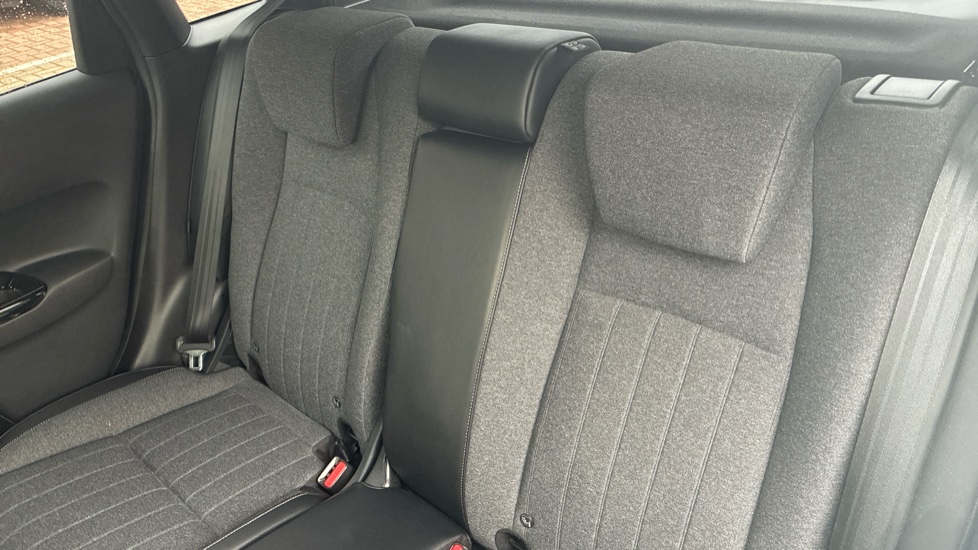 Honda Jazz 1.5 i-MMD Hybrid EX 5dr eCVT Hybrid Hatchback - Image 8