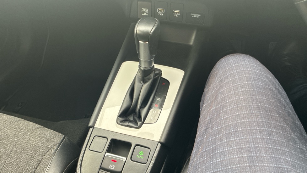 Honda Jazz 1.5 i-MMD Hybrid EX 5dr eCVT Hybrid Hatchback - Image 24