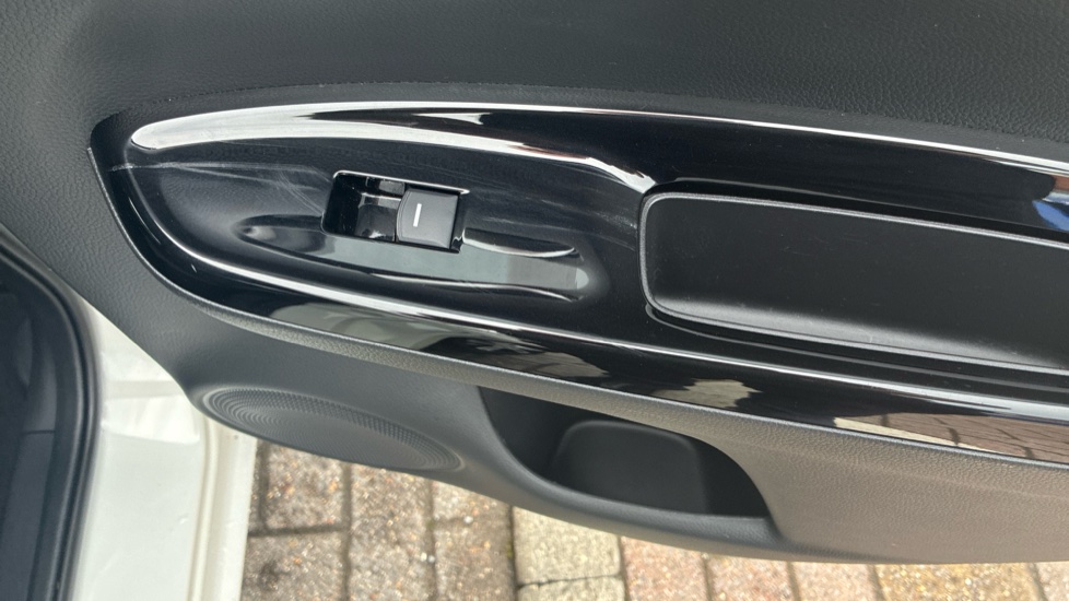 Honda Jazz 1.5 i-MMD Hybrid EX 5dr eCVT Hybrid Hatchback - Image 26