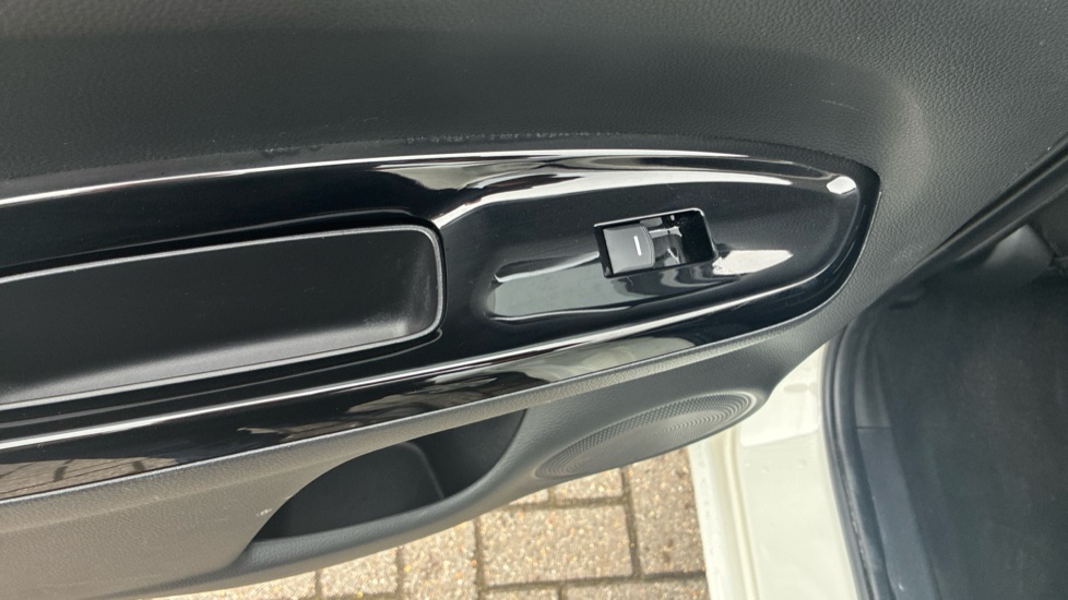 Honda Jazz 1.5 i-MMD Hybrid EX 5dr eCVT Hybrid Hatchback - Image 28