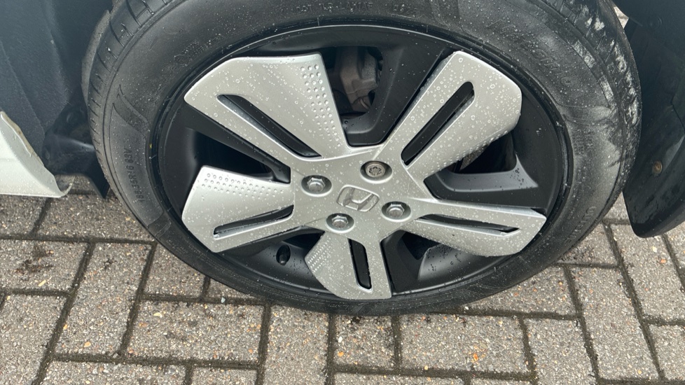 Honda Jazz 1.5 i-MMD Hybrid EX 5dr eCVT Hybrid Hatchback - Image 31
