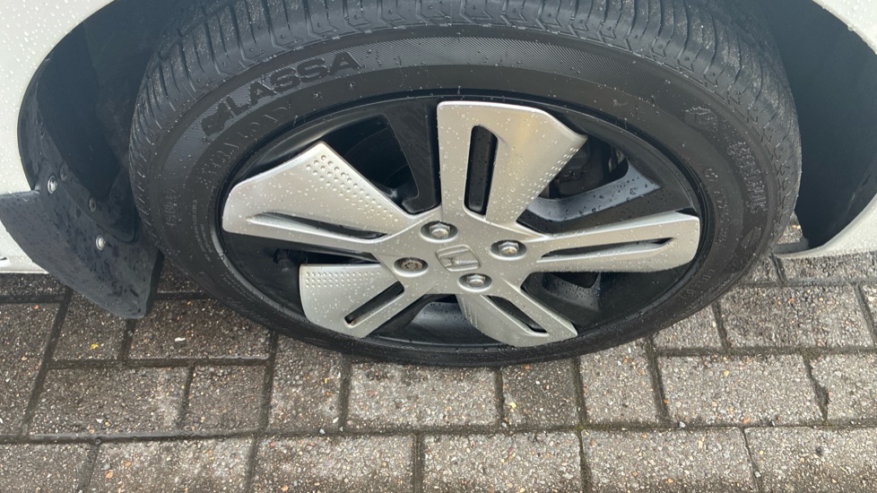 Honda Jazz 1.5 i-MMD Hybrid EX 5dr eCVT Hybrid Hatchback - Image 33