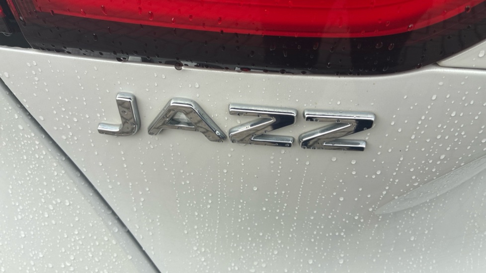 Honda Jazz 1.5 i-MMD Hybrid EX 5dr eCVT Hybrid Hatchback - Image 41