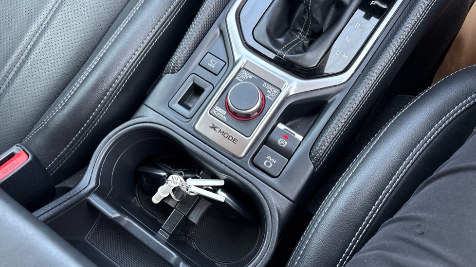 Subaru Forester 2.0i e-Boxer XE Premium 5dr Lineartronic Hybrid Estate - Image 32