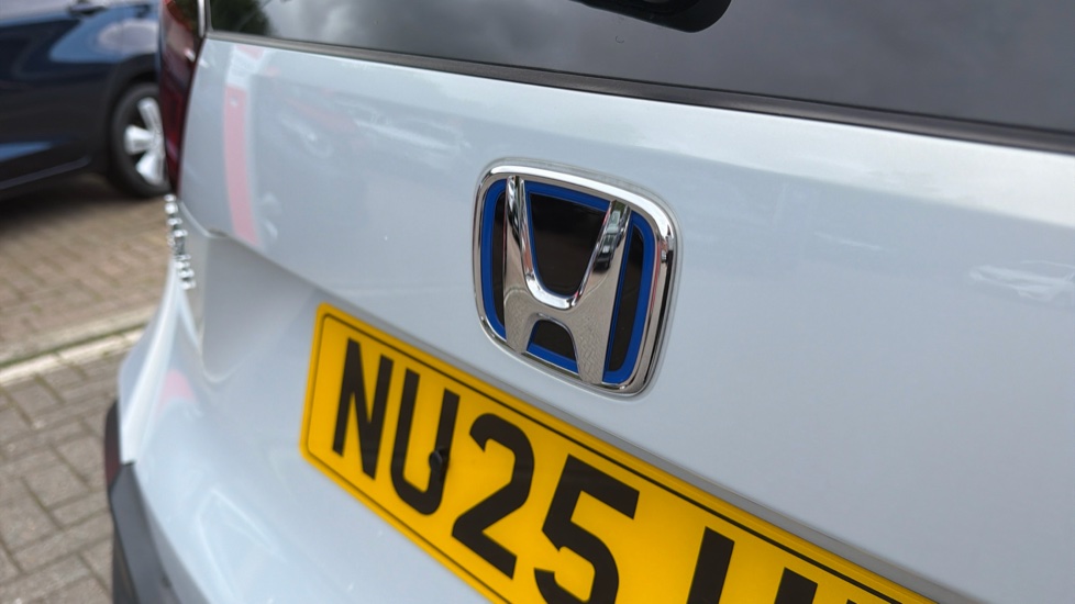 Honda Jazz 1.5 i-MMD Hybrid Crosstar Advance 5dr eCVT Hybrid Hatchback - Image 15
