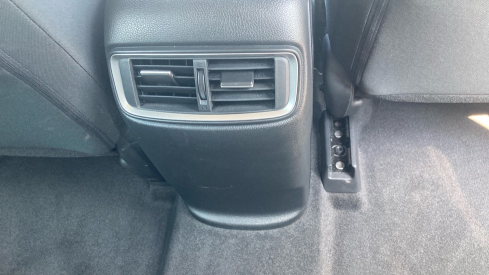 Honda CR-V 1.5 VTEC Turbo S 5dr 2WD Petrol Estate - Image 34