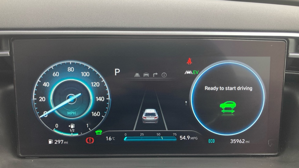 Hyundai TUCSON 1.6 TGDi Hybrid 230 Ultimate 5dr 2WD Auto Hybrid Estate - Image 11