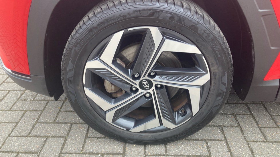 Hyundai TUCSON 1.6 TGDi Hybrid 230 Ultimate 5dr 2WD Auto Hybrid Estate - Image 16