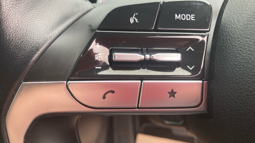 Hyundai TUCSON 1.6 TGDi Hybrid 230 Ultimate 5dr 2WD Auto Hybrid Estate - Image 24