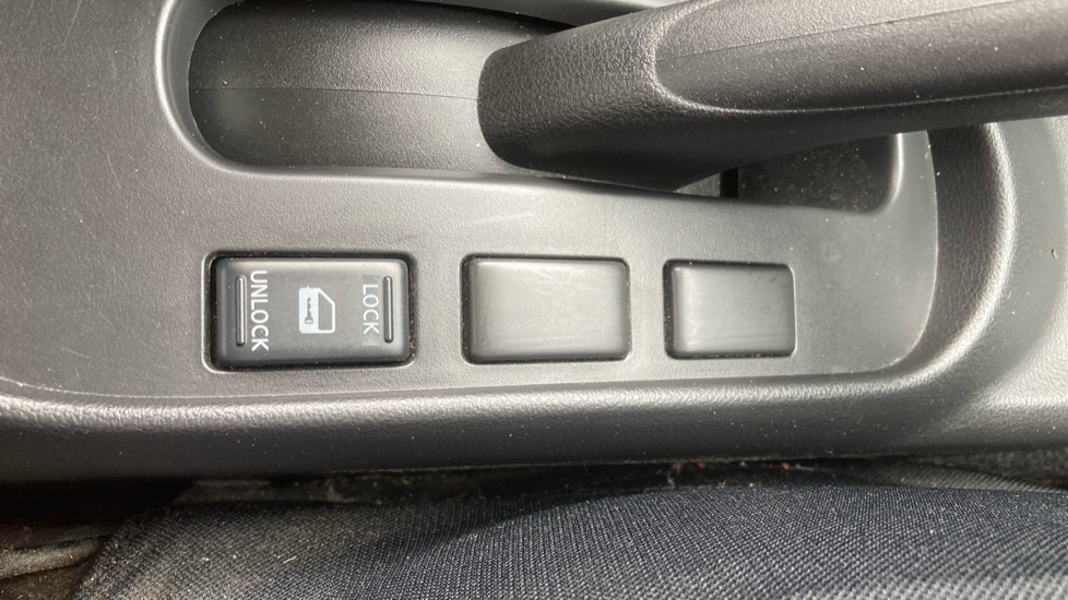 Nissan Micra 1.2 Visia 5dr CVT Petrol Hatchback - Image 17