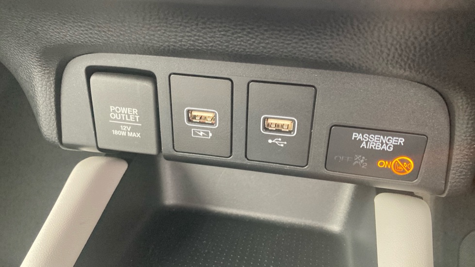 Honda Jazz 1.5 i-MMD Hybrid EX 5dr eCVT Hybrid Hatchback - Image 13