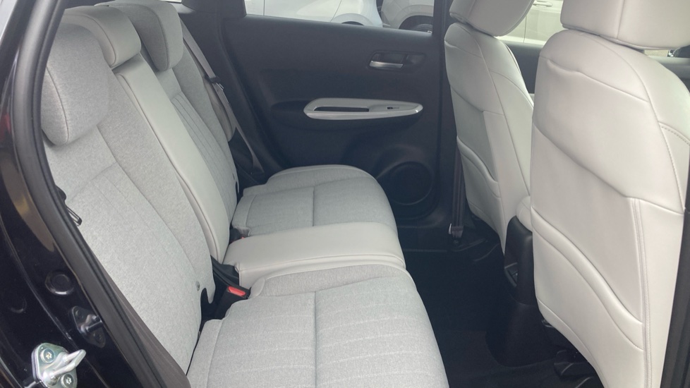 Honda Jazz 1.5 i-MMD Hybrid EX 5dr eCVT Hybrid Hatchback - Image 33